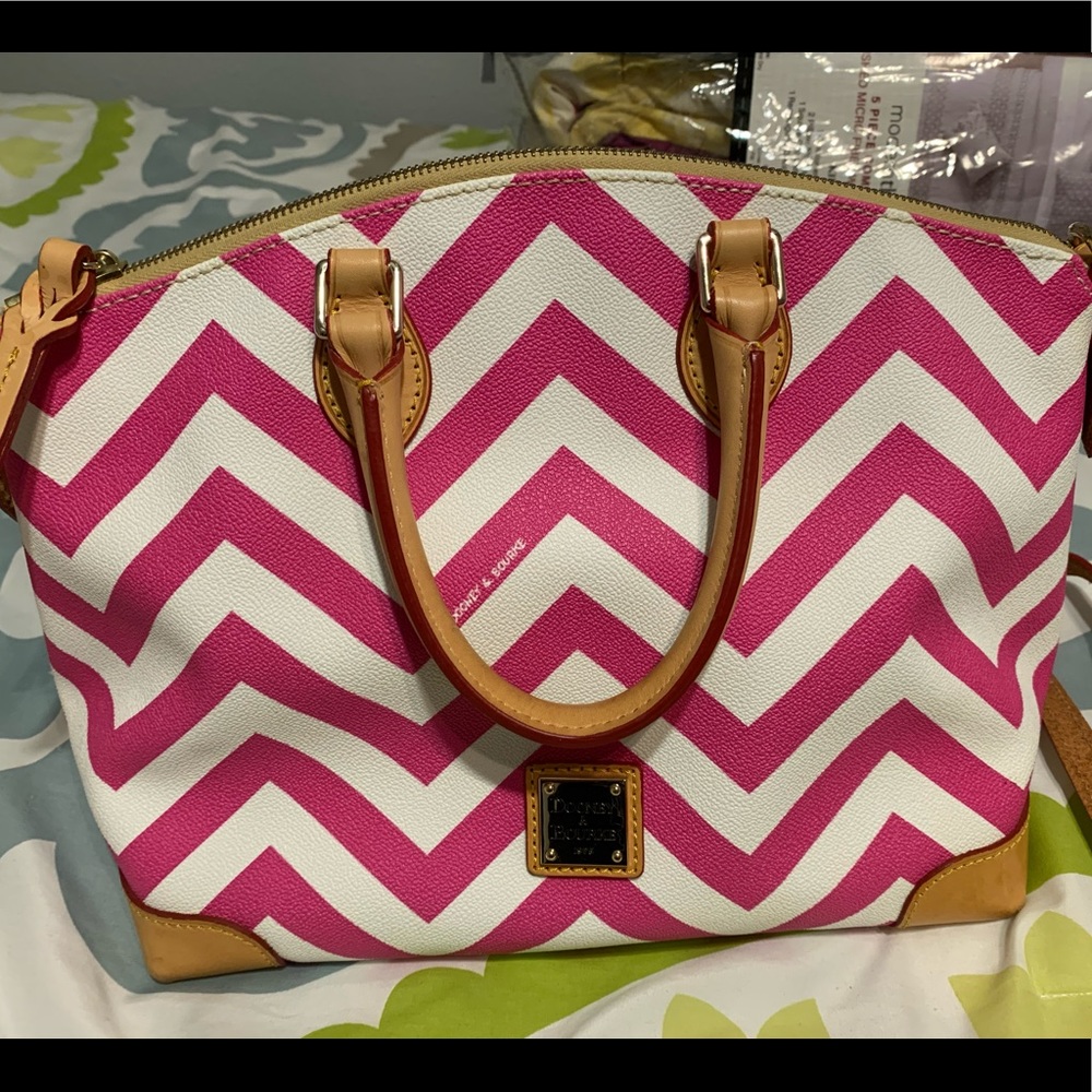 Dooney & Bourke leather pink & white Chevron purse